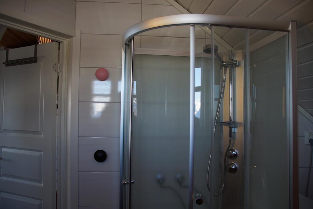 Aroybukta Aaroybukt Guesthouse מראה חיצוני תמונה